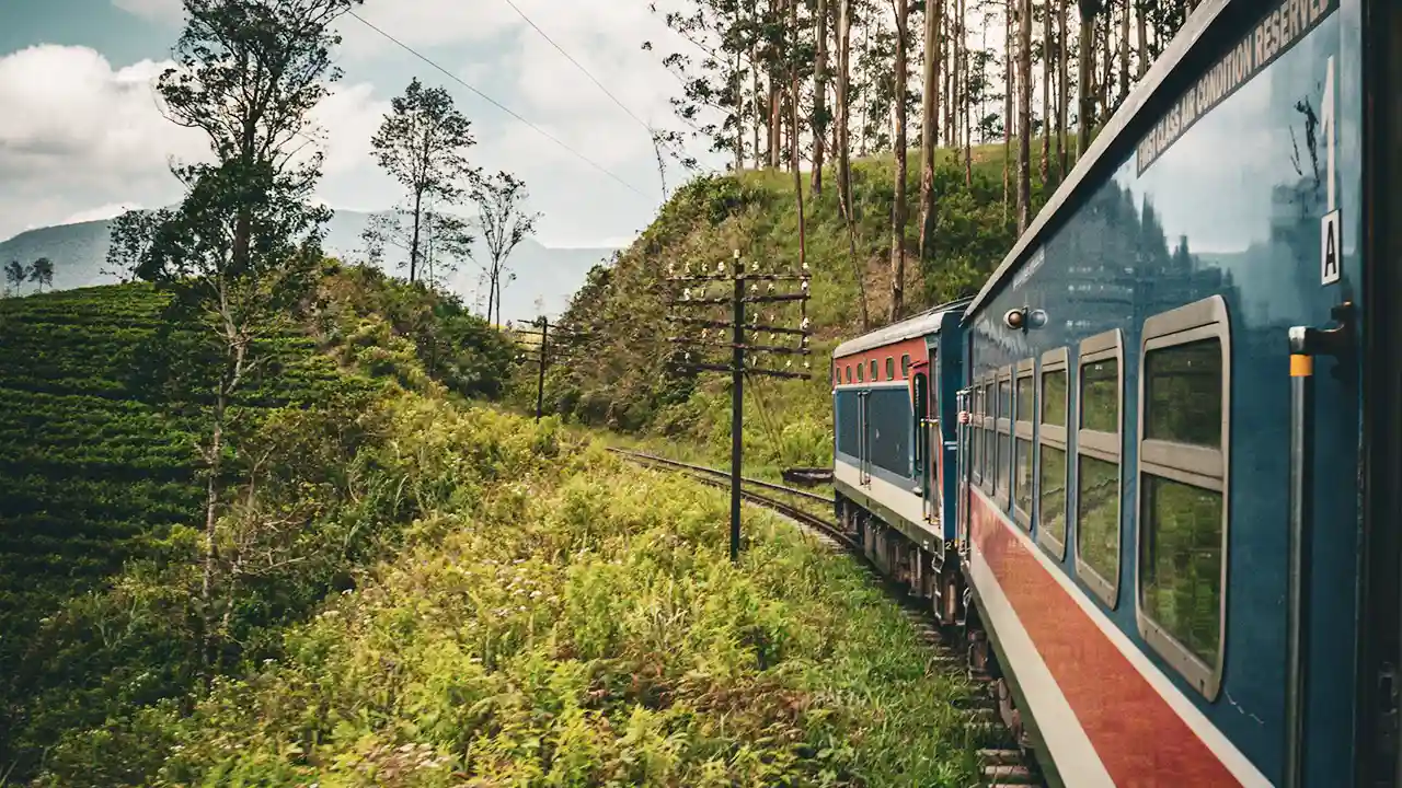 Kandy to Ella scenic train journey through lush tea plantations and misty mountains